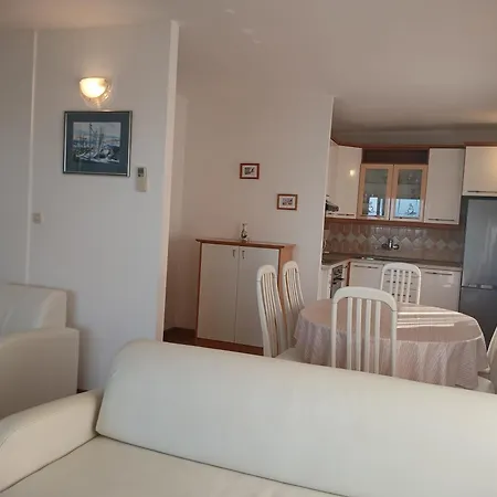 Apartments Villa Eden Preko Exterior photo